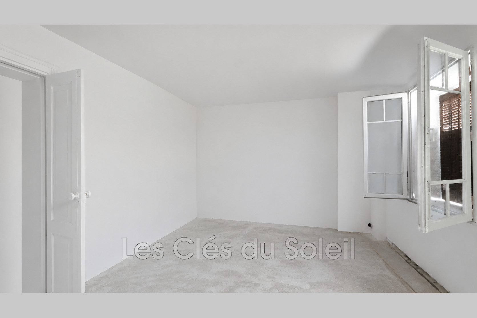 Maison à rénover avec terrain - Garéoult Située dans un enviro
