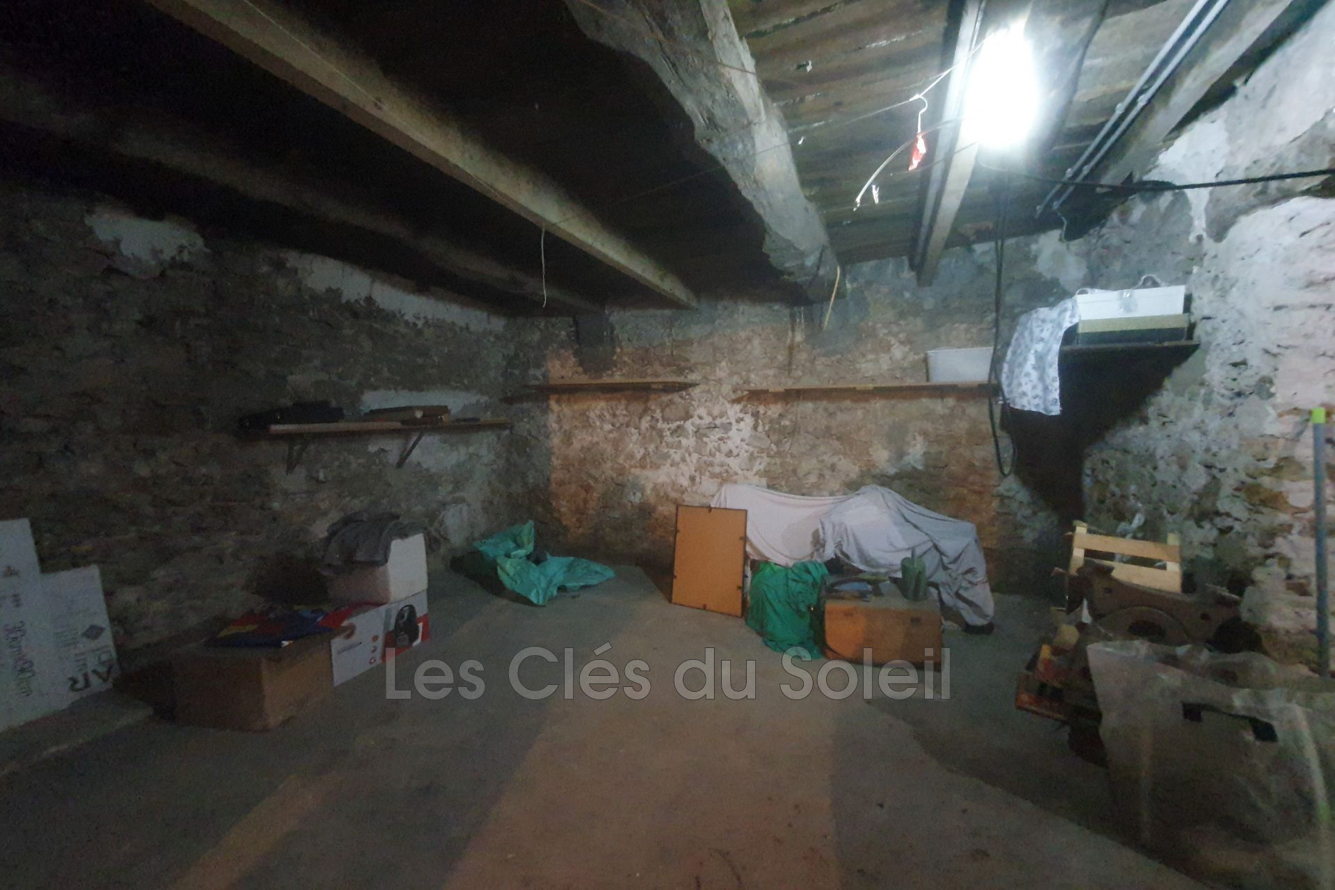 Flassans-sur- Issole À saisir ! Maison de village typique du